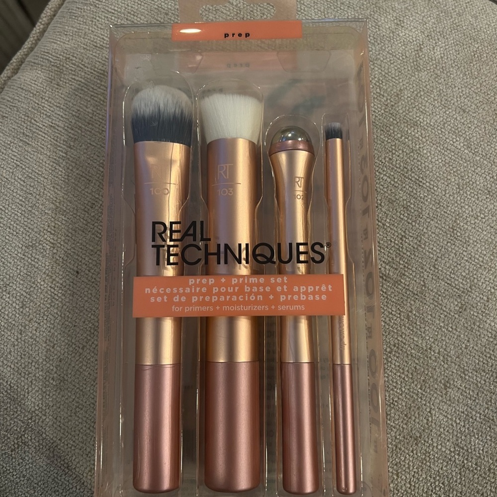 Real Techniques Prep + Prime Makeup Brush Set in Rose Gold